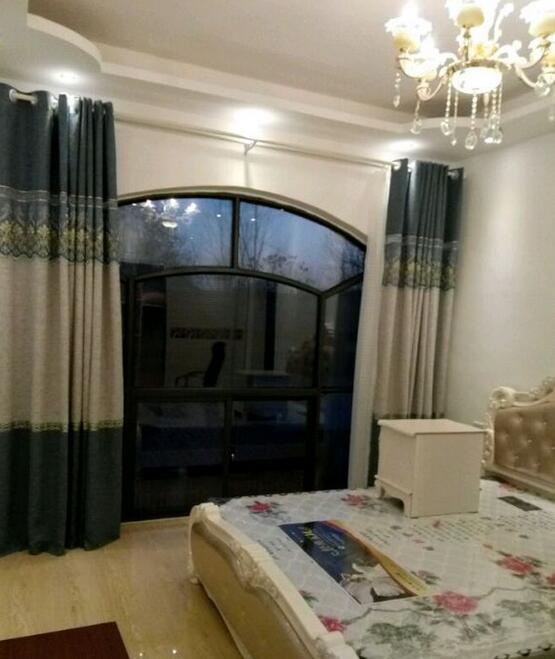 這農村自建房建出來，效果和布局引來全村人效仿！