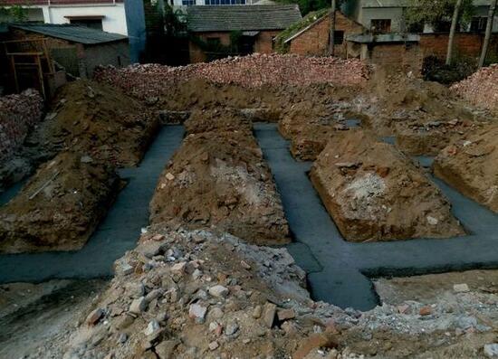 這農村自建房建出來，效果和布局引來全村人效仿！