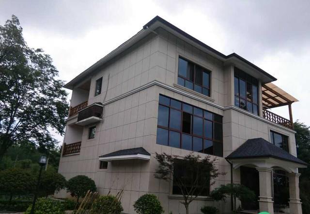 有錢不投資房產，卻回鄉下建別墅，是不是傻