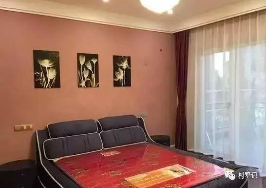 帶旋轉樓梯的二層農村別墅，引眾人參觀（附實拍）