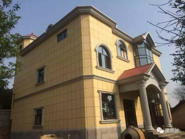 這十棟農村自建別墅，其中有一棟丑出了新高度