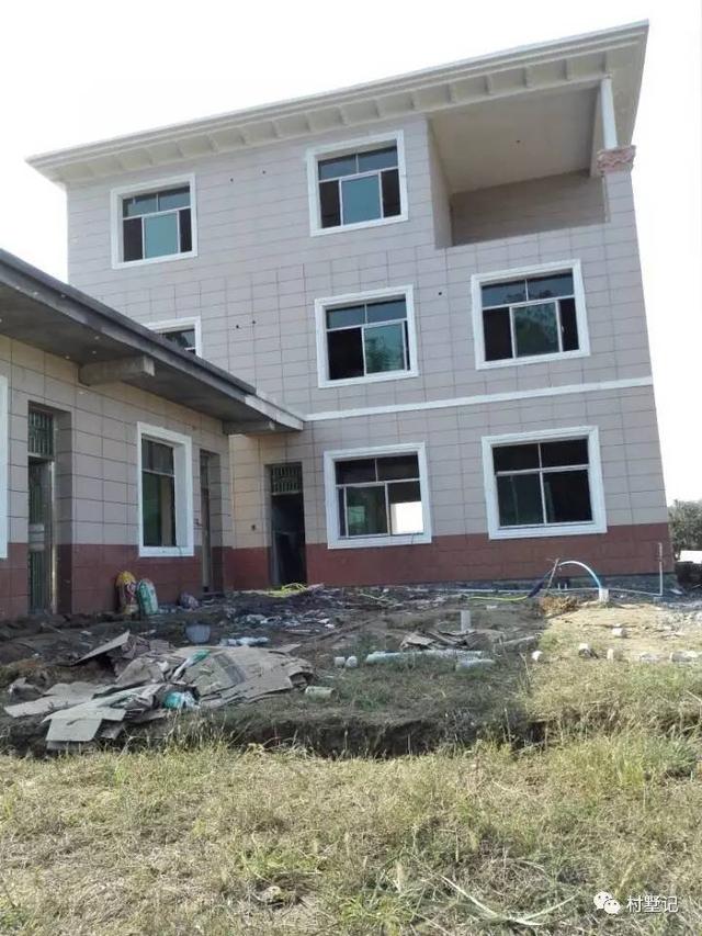 大氣漂亮！湖南網友30萬搞定三層農村別墅令全村人羨慕