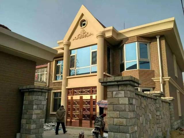 為什么蓋房子一定要把大門做好？看了這15棟別墅你懂了嗎？