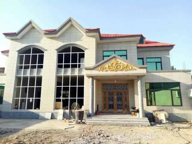 為什么蓋房子一定要把大門做好？看了這15棟別墅你懂了嗎？