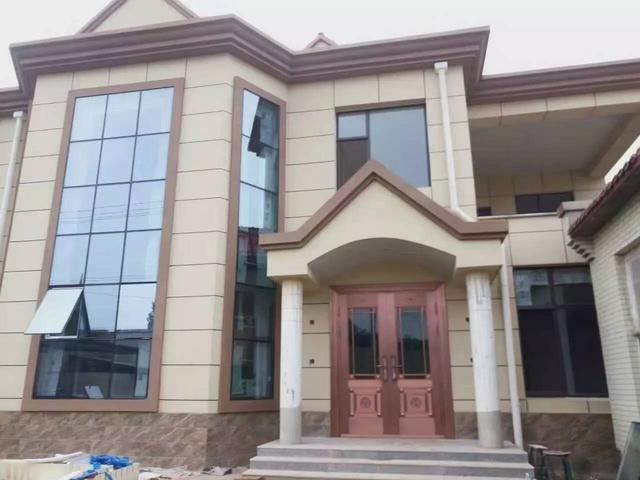 為什么蓋房子一定要把大門做好？看了這15棟別墅你懂了嗎？