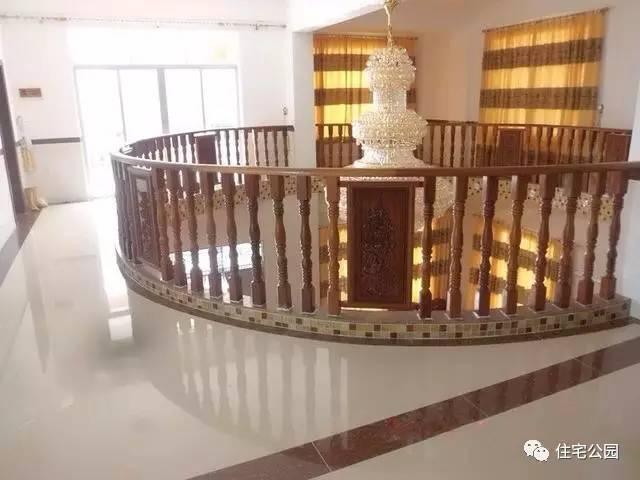 我們村首富的房子是這樣的，你們村呢？