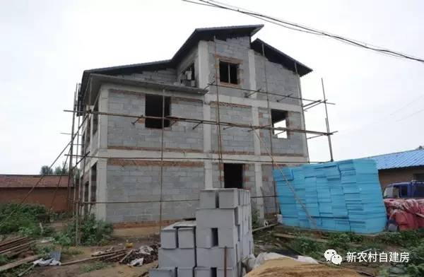 農村別墅外墻這樣裝便宜又好看，裝修省10萬