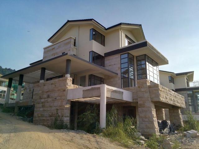 農村一帶一路上都是別墅，看的城里人羨慕不已