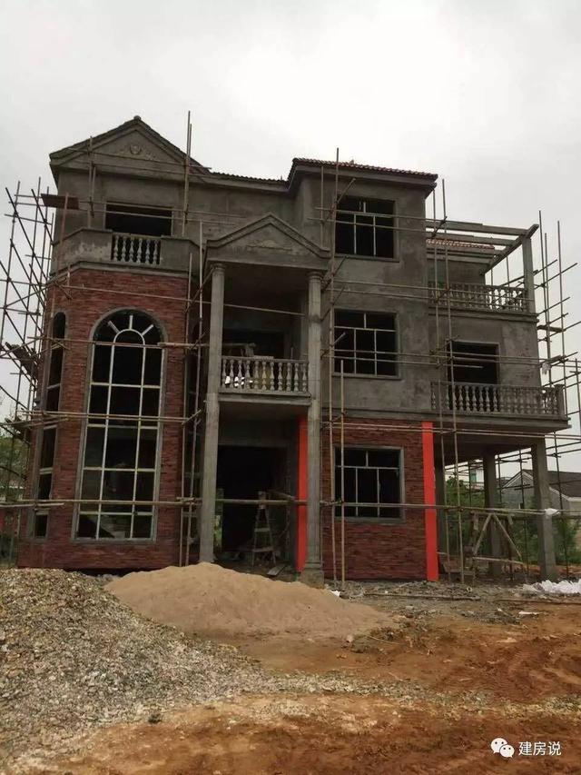 家家戶戶建農(nóng)村別墅，城里人看的眼睛都綠了