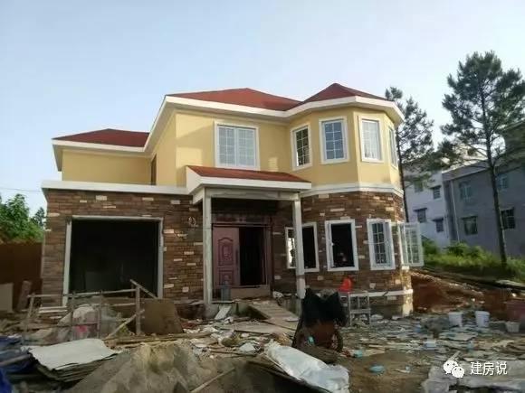 實(shí)拍農(nóng)村自建別墅，城里人看完都大跌眼鏡