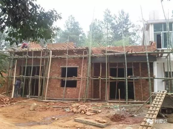 三十萬建這套二層農村自建房，親戚都說虧了