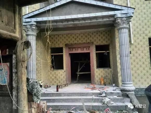 網友花30萬建造農村別墅，老家風景秀麗但施工水平就……