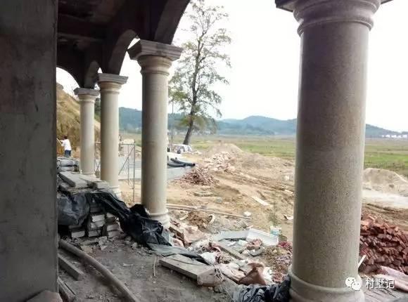 實拍江蘇網友自建農村豪華別墅，雄偉大氣不輸城堡你見過嗎