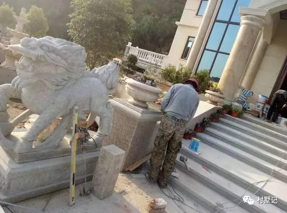 實拍江蘇網友自建農村豪華別墅，雄偉大氣不輸城堡你見過嗎