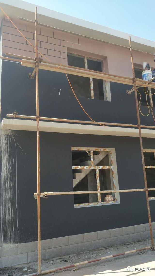 農村蓋房實拍，河北18萬就能建起一套2層小別墅？