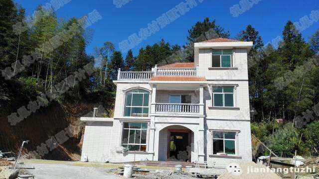 三層別墅建成效果圖：簡單易建25萬120㎡3廳5室4衛帶落地窗套間帶露臺