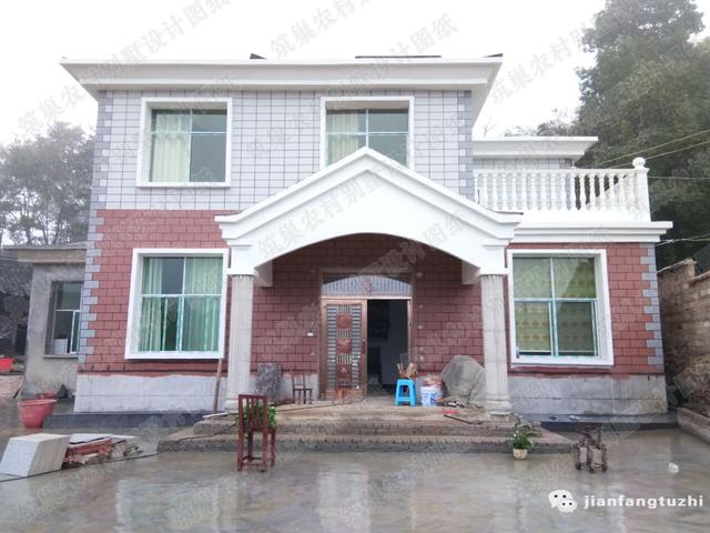  二層農村別墅設計圖戶型簡約大方，小別墅建成效果曬圖：20萬以內2廳5臥帶娛樂室11×10