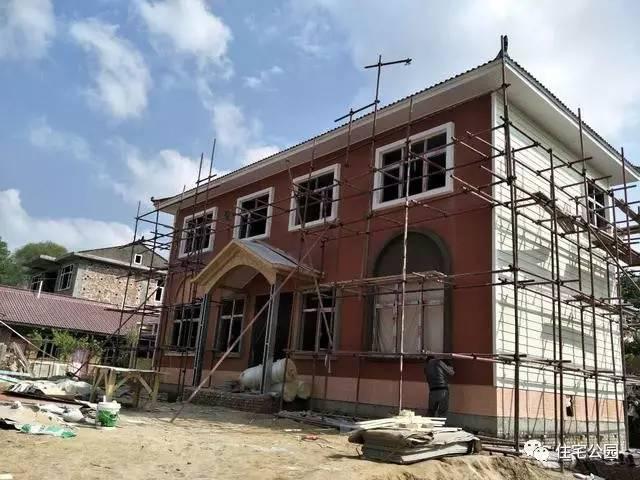 輕鋼別墅到底有什么好, 讓這個村的老百姓都搶著建? 施工隊訂單都排到了明年!