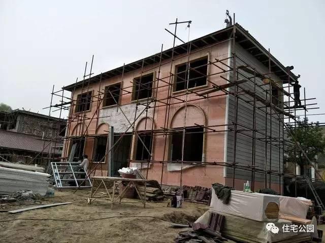 輕鋼別墅到底有什么好, 讓這個村的老百姓都搶著建? 施工隊訂單都排到了明年!