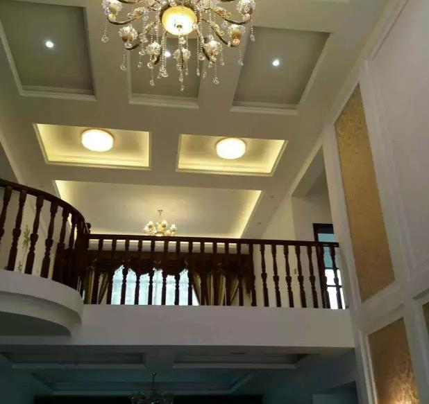 不聽媽媽的話，執意嫁給鳳凰男，看到他們家的房子終于哭了