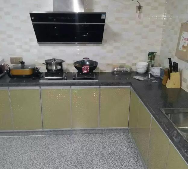 不聽媽媽的話，執意嫁給鳳凰男，看到他們家的房子終于哭了