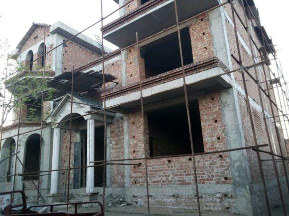 因為窮相親被嫌棄，5年后逆襲回鄉建豪宅