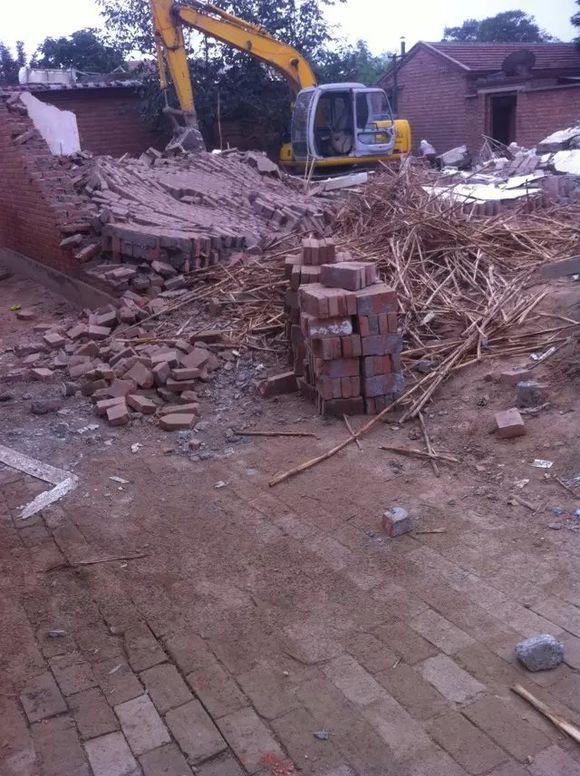 因為窮相親被嫌棄，5年后逆襲回鄉建豪宅