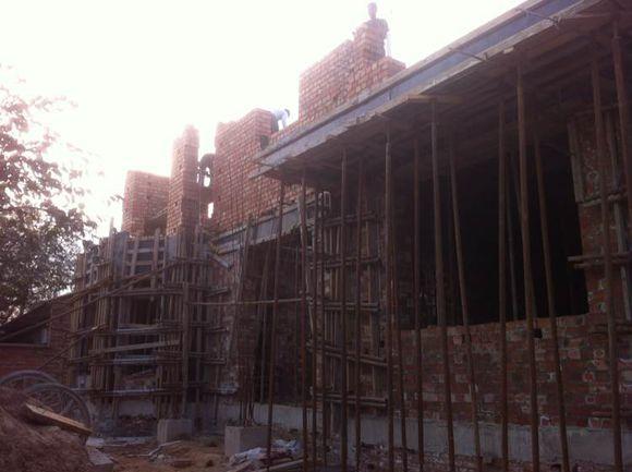 因為窮相親被嫌棄，5年后逆襲回鄉建豪宅