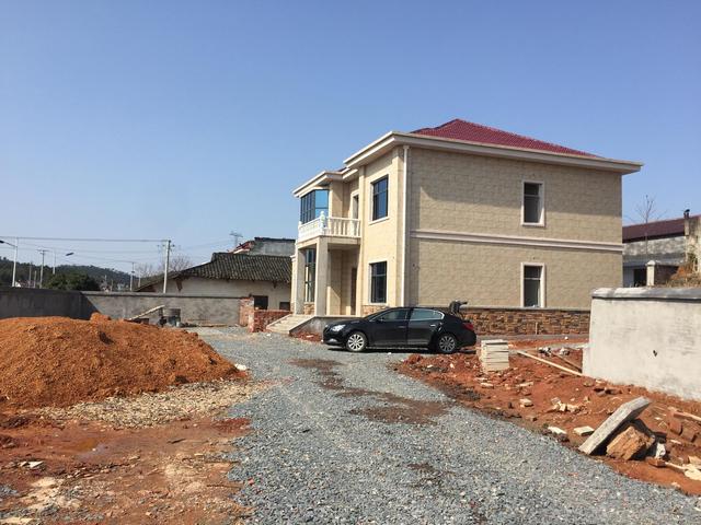 湖南伢子40萬為父母建別墅，孝心感動鄰里，爭相稱贊