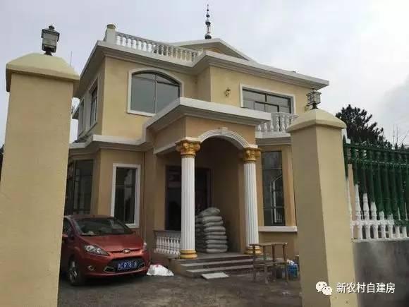 牛人自述：25萬建別墅，引10萬網友圍觀，爭相稱贊