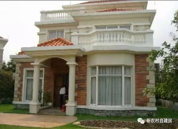 牛人自述：25萬建別墅，引10萬網友圍觀，爭相稱贊