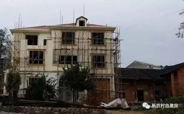 爸媽非要建堂屋，布局改了三四次，這下終于好了