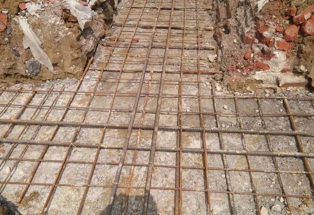 兄弟一起建別墅，35萬一人一棟，這下公平了