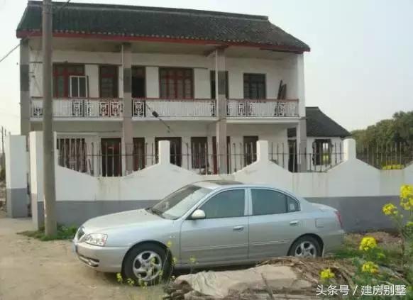 資金被股市套牢，一家三口80萬回村蓋座帶中式庭院的別墅