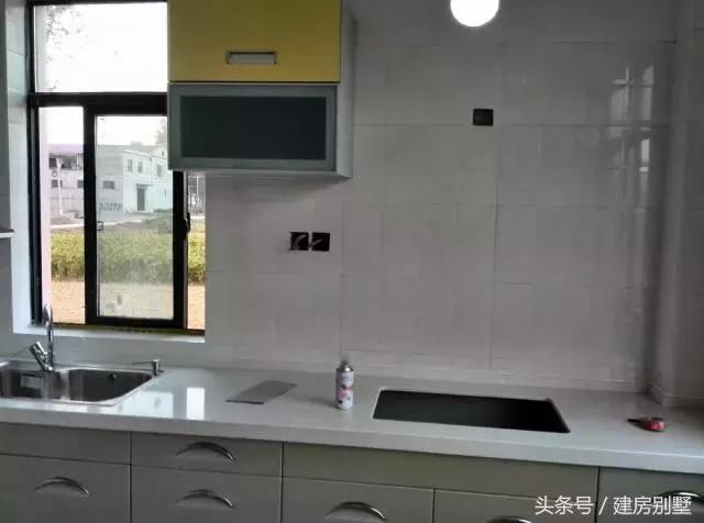 雙職工夫妻回安徽老家自建房，5歲女兒最愛田園生活