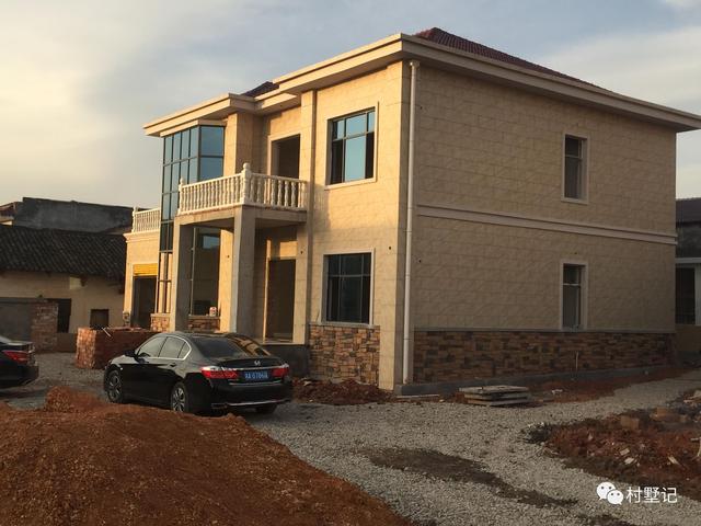 湖南小伙花40萬為父母建農村別墅，溫馨又實用