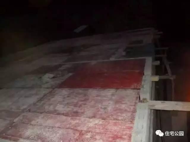 重慶蓋房直播，房主充當小工親自上陣，建成36萬引全村圍觀！