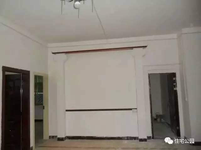 重慶蓋房直播，房主充當小工親自上陣，建成36萬引全村圍觀！