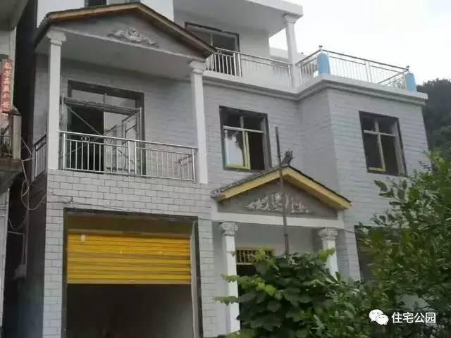 重慶蓋房直播，房主充當小工親自上陣，建成36萬引全村圍觀！