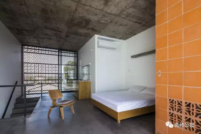 自建房屋做民宿，花磚庭院連廊不可少，狹長地塊也不怕