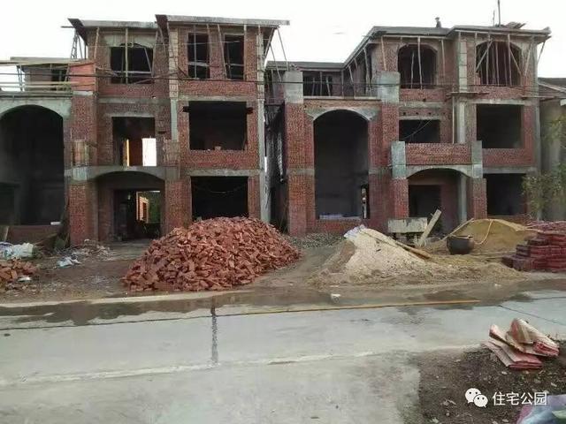 湖南大叔35萬蓋別墅含外裝修，他是怎么做到的？