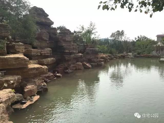 山東豪擲500萬自建園林美景，故宮后花園都不能與之匹敵！
