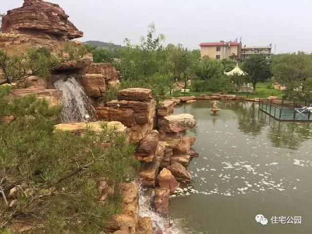 山東豪擲500萬自建園林美景，故宮后花園都不能與之匹敵！