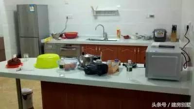 海南網(wǎng)友33萬農(nóng)村自建房，跟趙本山那套別墅有的一拼