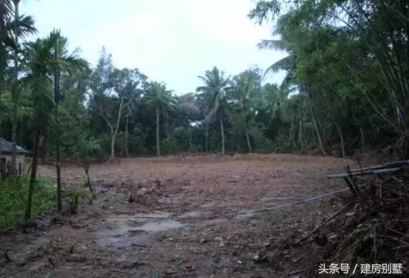 海南網(wǎng)友33萬農(nóng)村自建房，跟趙本山那套別墅有的一拼