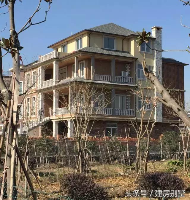 年薪8萬的80后小伙辭職回鄉建房，親戚們都說太值了