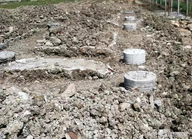 年薪8萬的80后小伙辭職回鄉建房，親戚們都說太值了