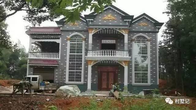逃離上海回農(nóng)村自建的別墅，50年都不會(huì)過(guò)時(shí)