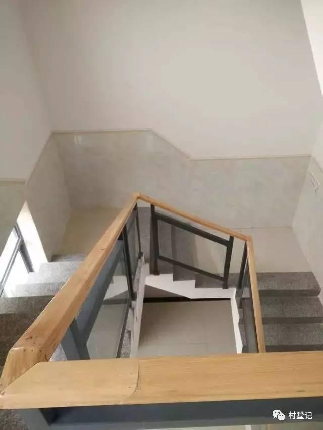 造價加裝修才30萬的三層農村別墅，網友紛紛表示不相信