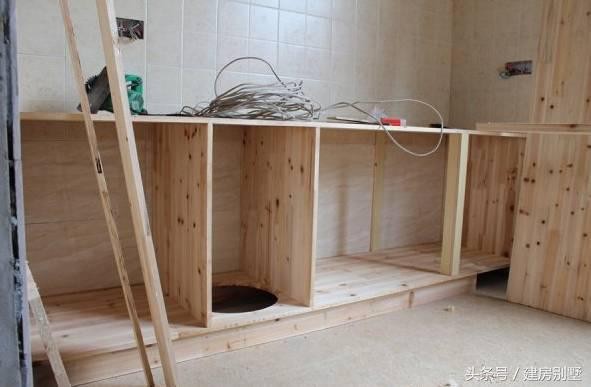 上海兄妹自建兩棟農村別墅，父母住在一層小平房，合適嗎？